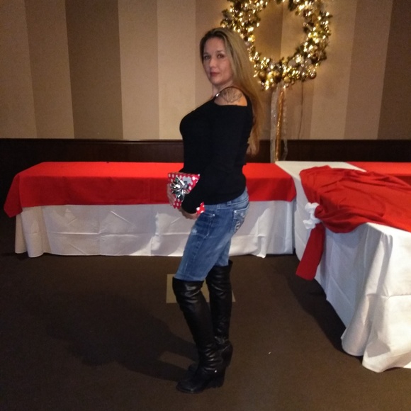 Meet your Posher, Maria - Picture 1 of 2